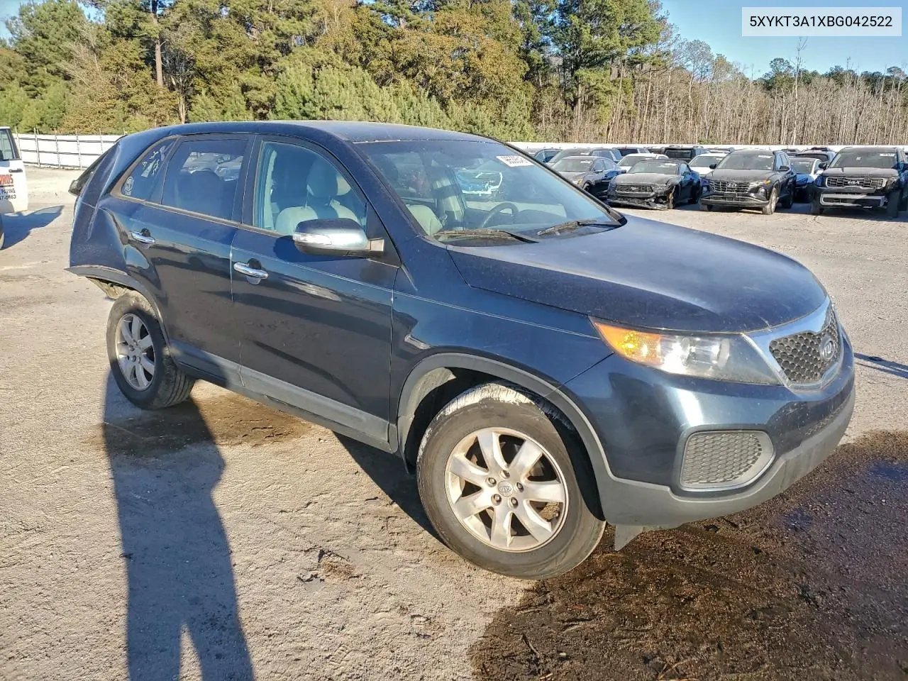 5XYKT3A1XBG042522 2011 Kia Sorento Base