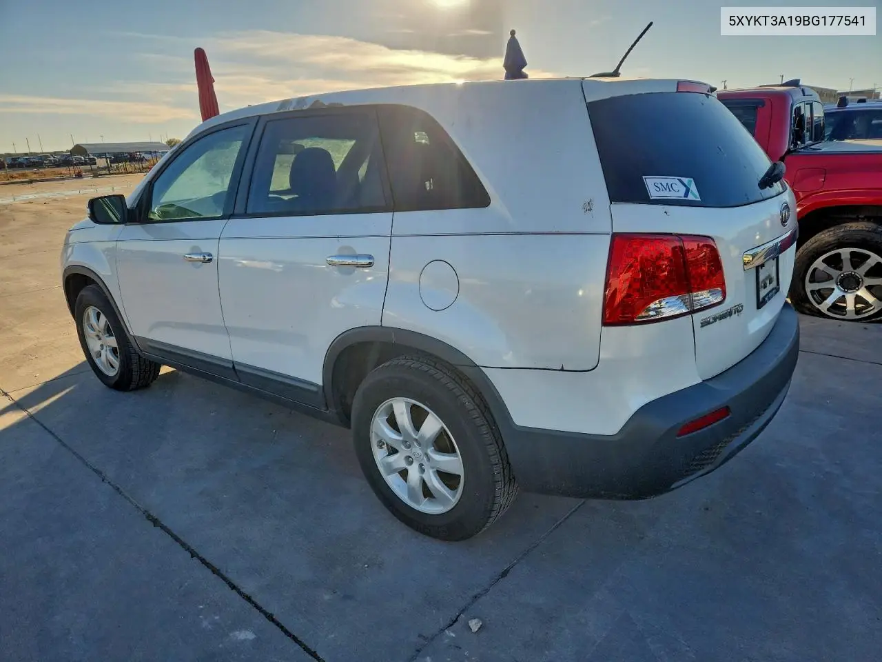 5XYKT3A19BG177541 2011 Kia Sorento Base
