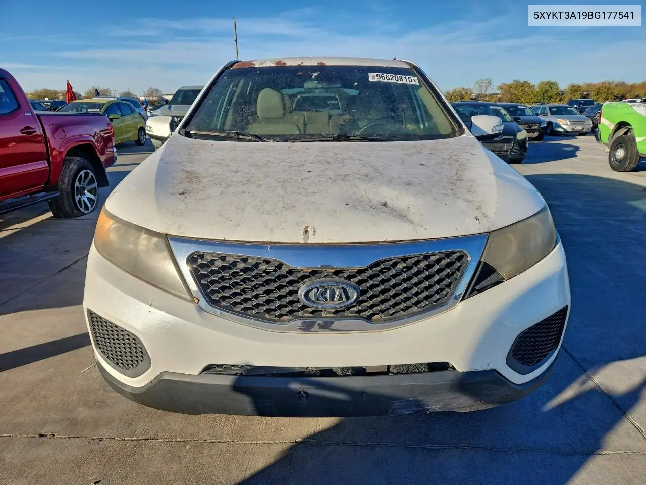 5XYKT3A19BG177541 2011 Kia Sorento Base