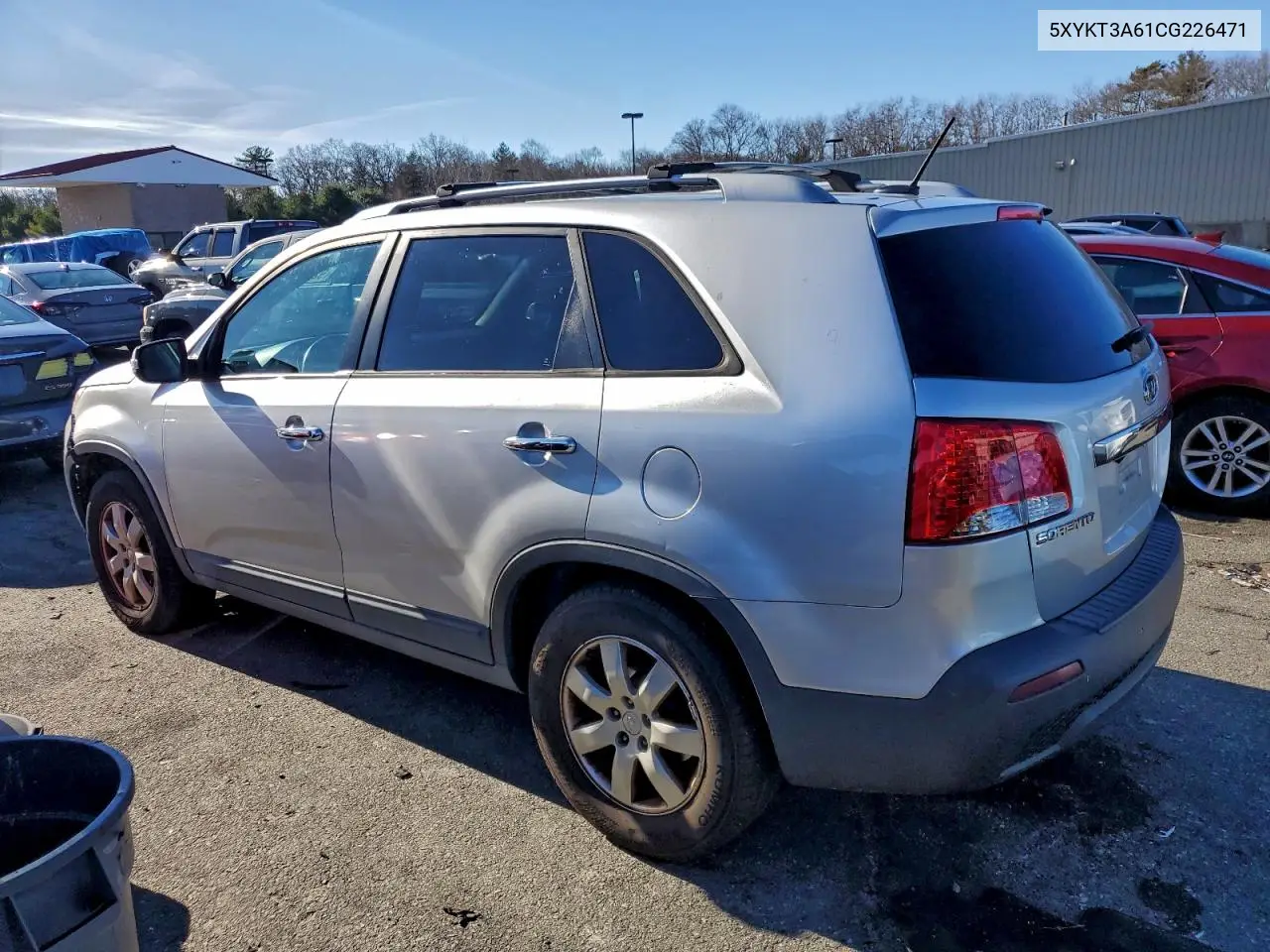 5XYKT3A61CG226471 2012 Kia Sorento Base
