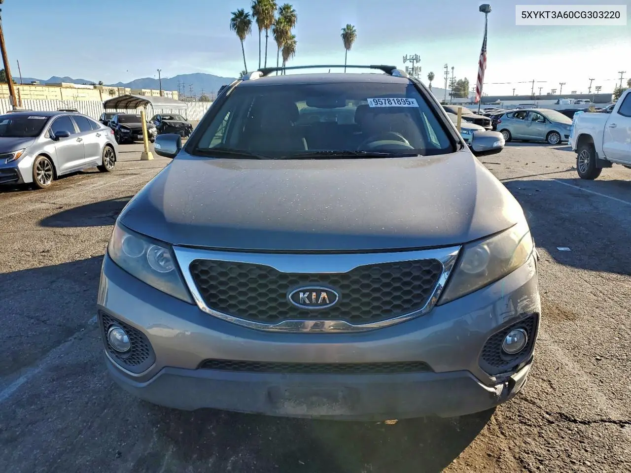 5XYKT3A60CG303220 2012 Kia Sorento Base