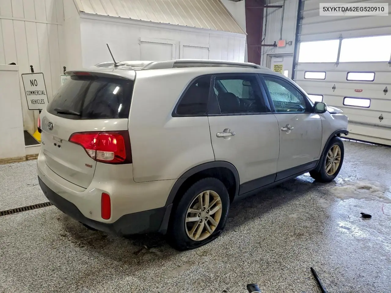 5XYKTDA62EG520910 2014 Kia Sorento Lx