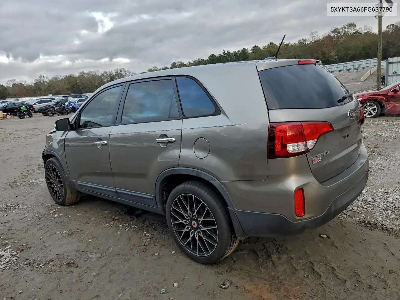 5XYKT3A66FG637790 2015 Kia Sorento Lx