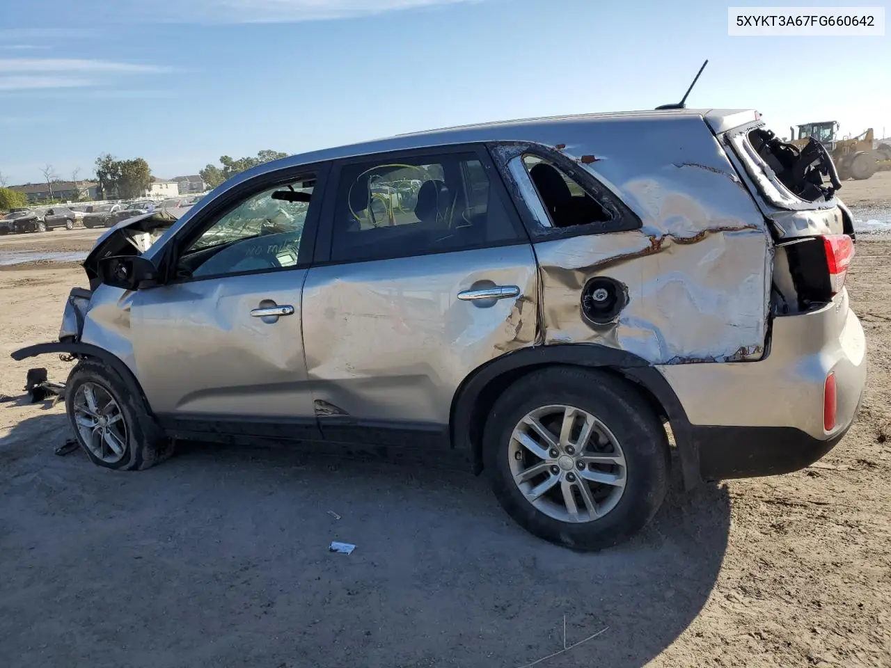 5XYKT3A67FG660642 2015 Kia Sorento Lx