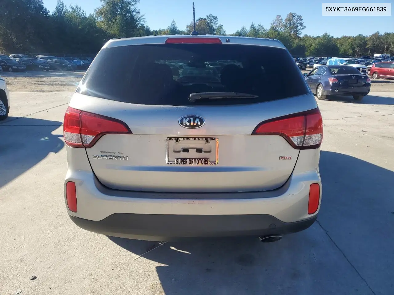 5XYKT3A69FG661839 2015 Kia Sorento Lx