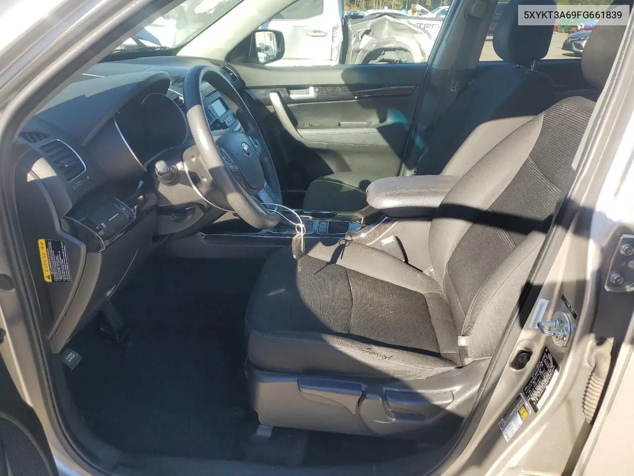 5XYKT3A69FG661839 2015 Kia Sorento Lx