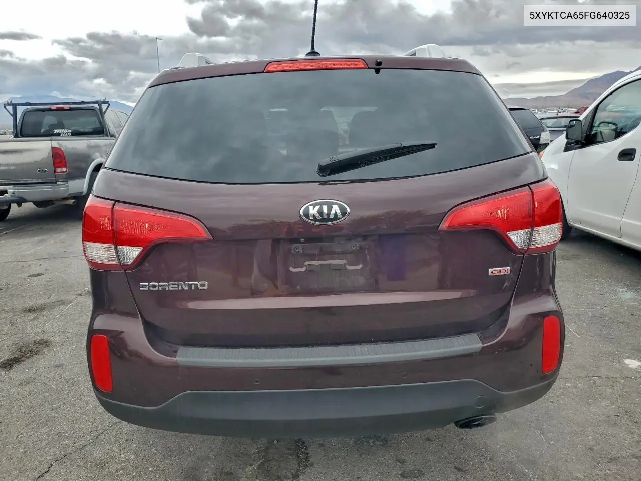 5XYKTCA65FG640325 2015 Kia Sorento Lx