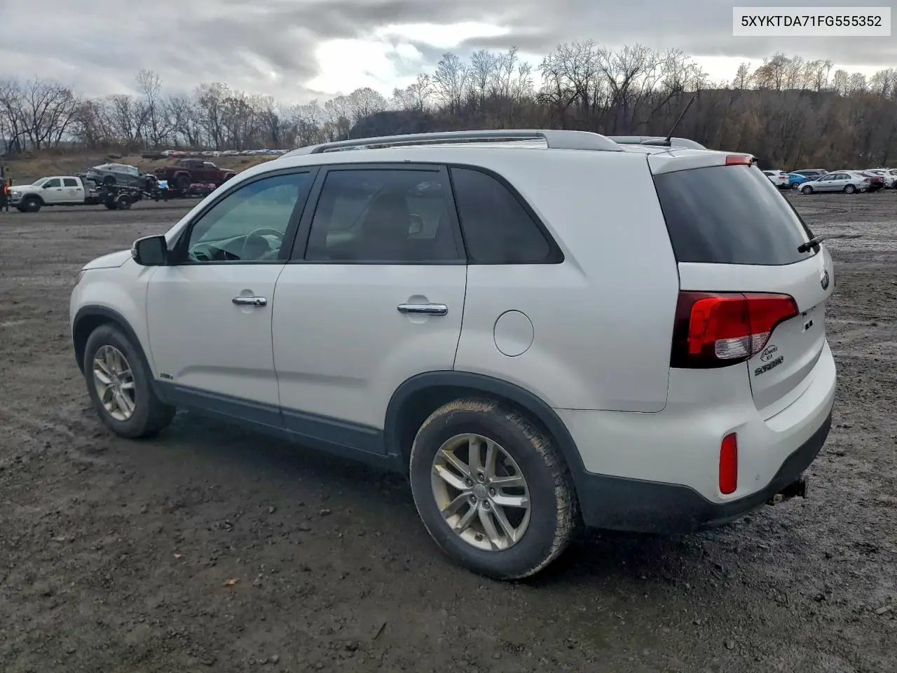 5XYKTDA71FG555352 2015 Kia Sorento Lx