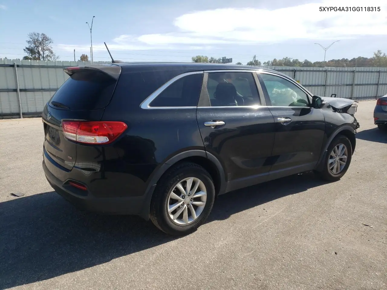 5XYPG4A31GG118315 2016 Kia Sorento Lx
