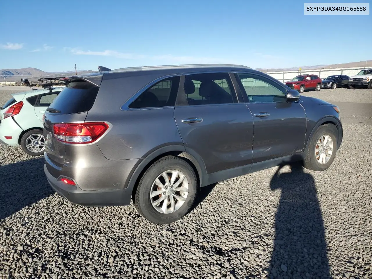 5XYPGDA34GG065688 2016 Kia Sorento Lx