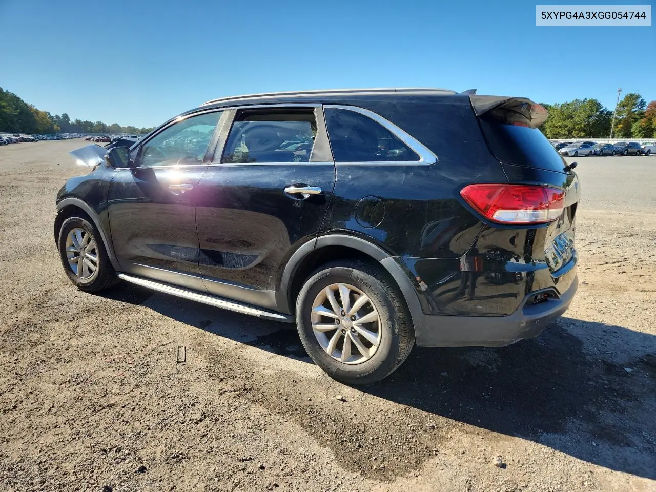 5XYPG4A3XGG054744 2016 Kia Sorento Lx