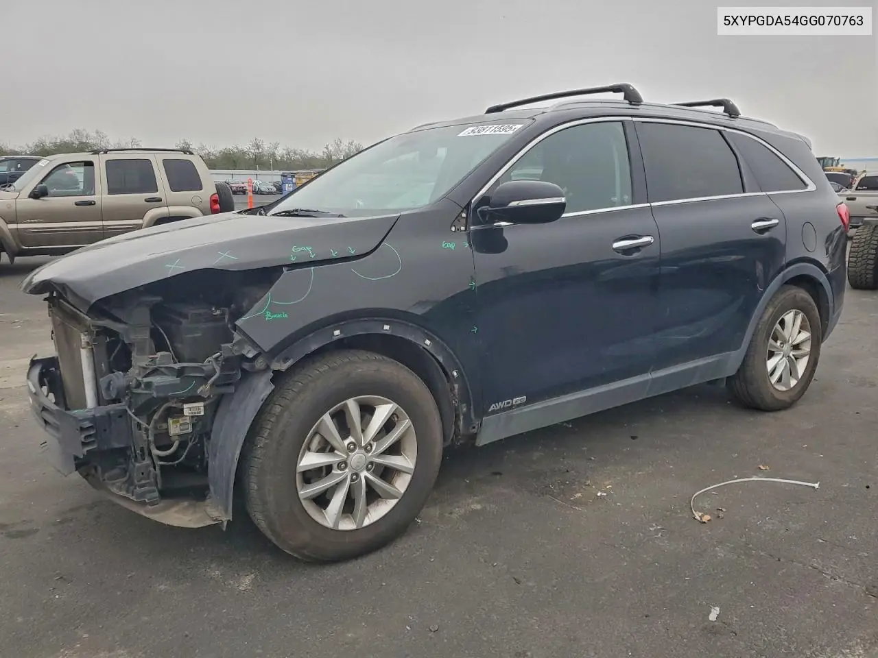 5XYPGDA54GG070763 2016 Kia Sorento Lx