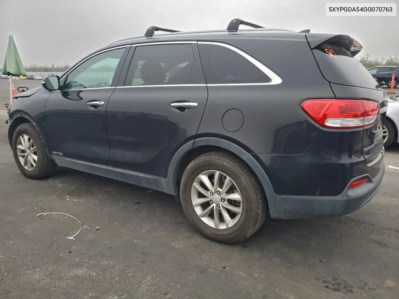 5XYPGDA54GG070763 2016 Kia Sorento Lx