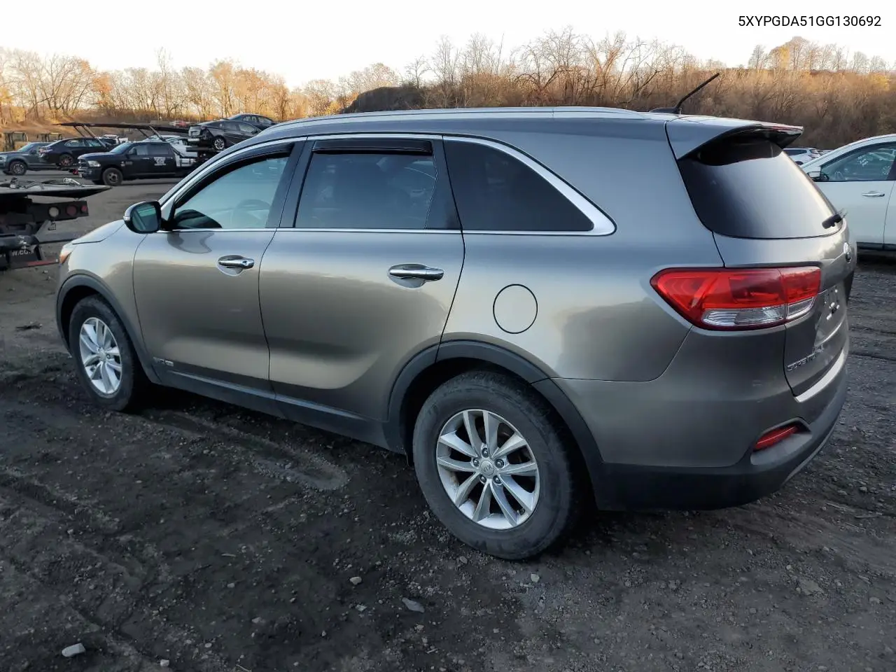 5XYPGDA51GG130692 2016 Kia Sorento Lx