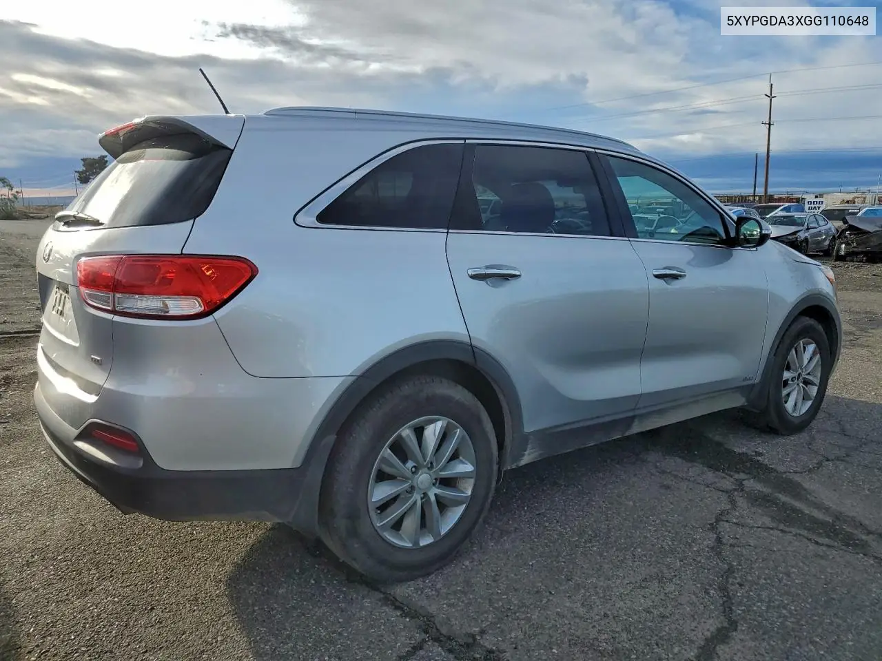 5XYPGDA3XGG110648 2016 Kia Sorento Lx