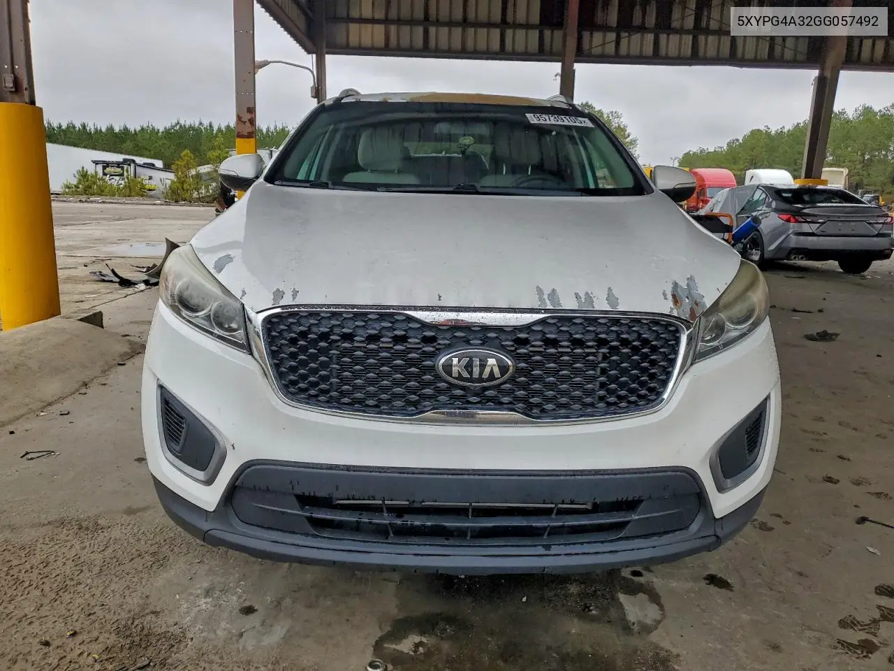 5XYPG4A32GG057492 2016 Kia Sorento Lx