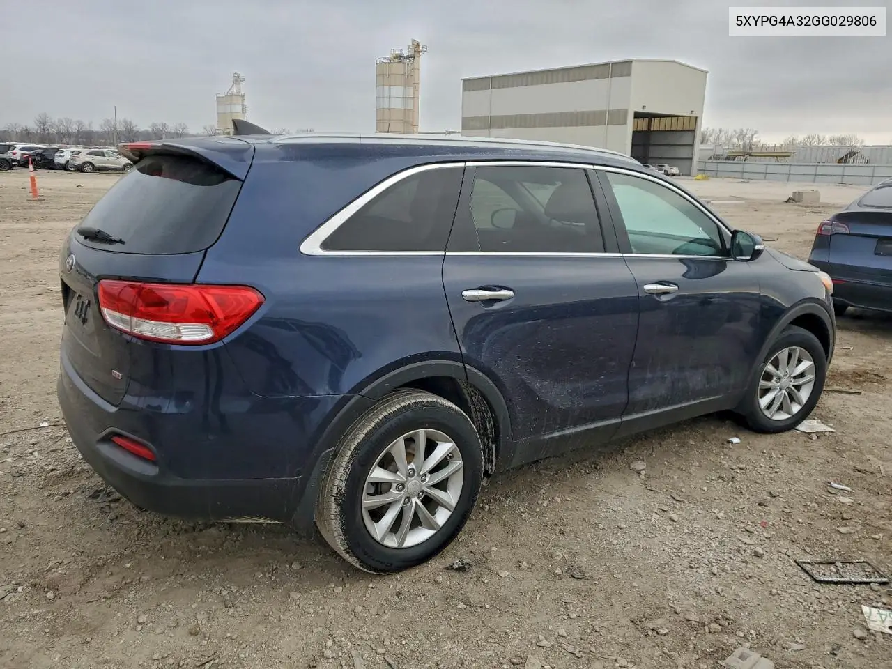 5XYPG4A32GG029806 2016 Kia Sorento Lx