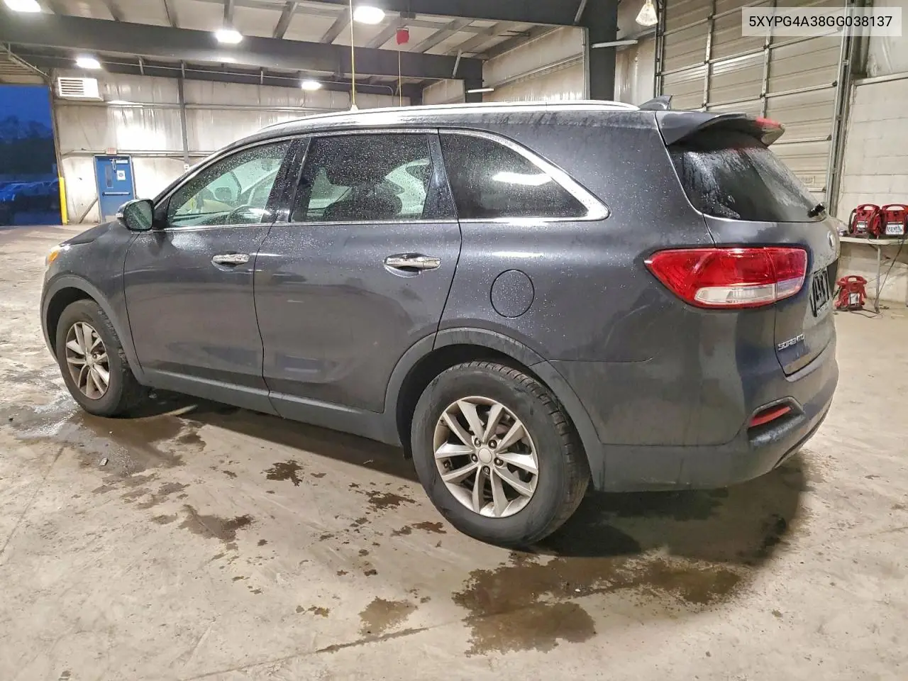 5XYPG4A38GG038137 2016 Kia Sorento Lx