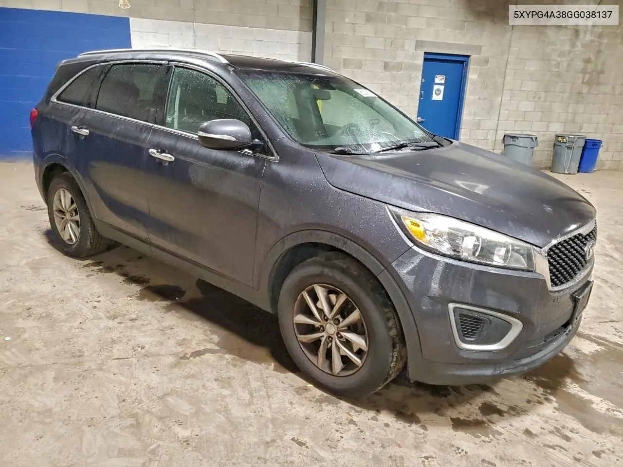 5XYPG4A38GG038137 2016 Kia Sorento Lx