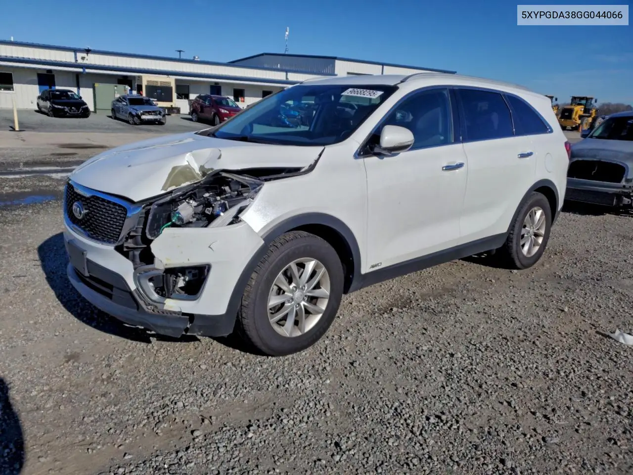 5XYPGDA38GG044066 2016 Kia Sorento Lx