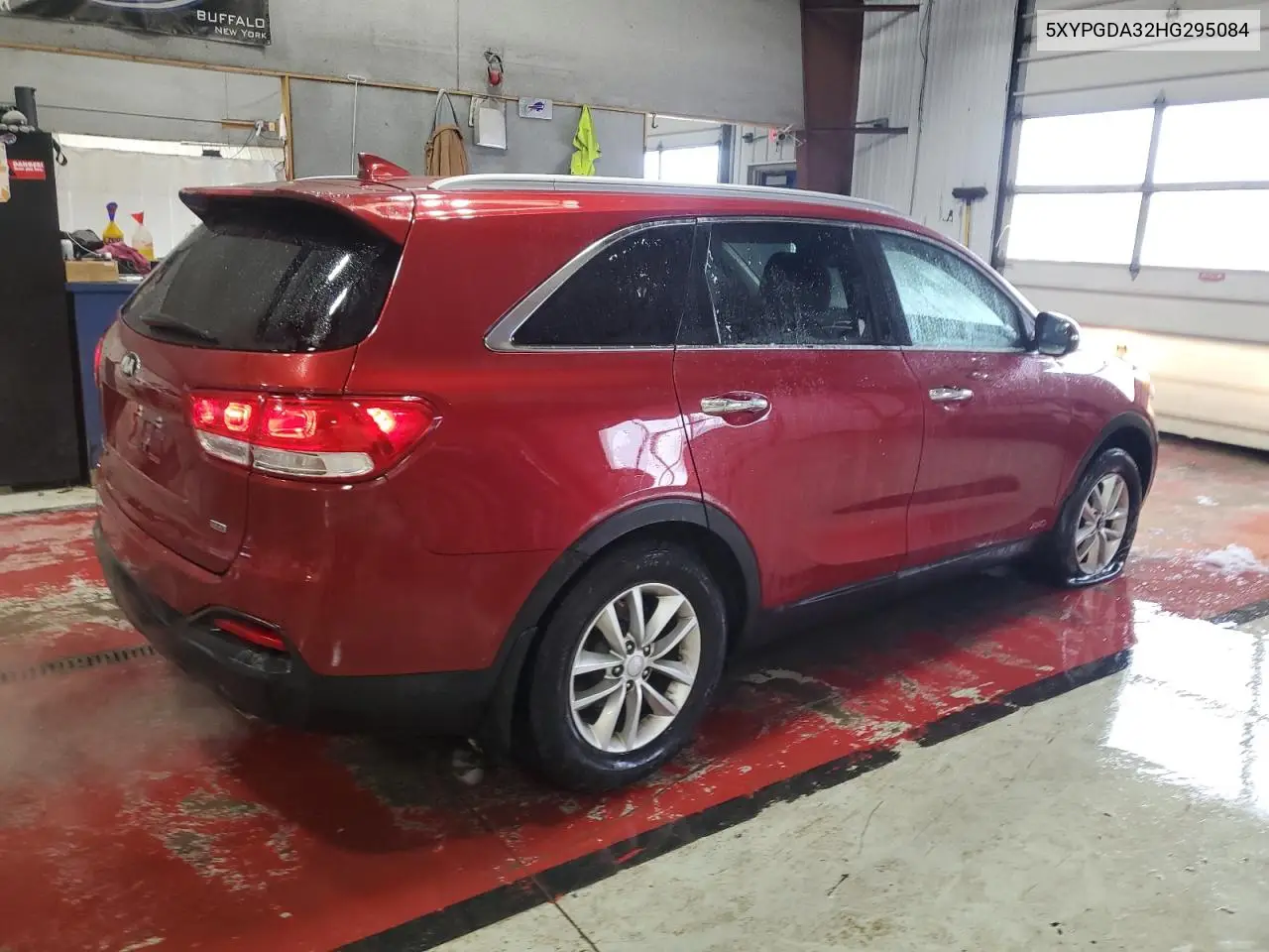 5XYPGDA32HG295084 2017 Kia Sorento Lx