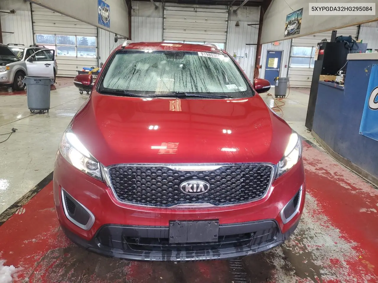 5XYPGDA32HG295084 2017 Kia Sorento Lx