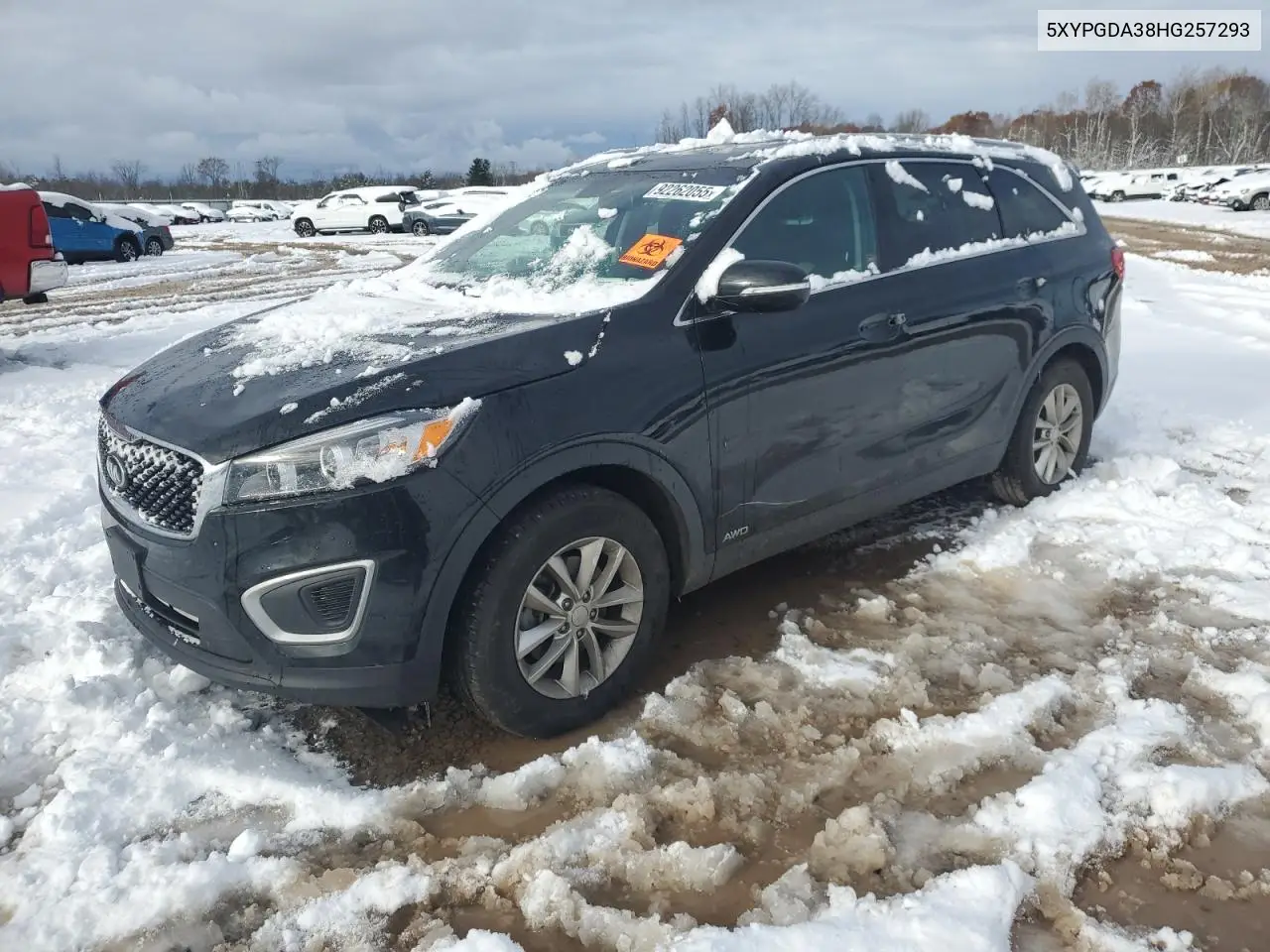 5XYPGDA38HG257293 2017 Kia Sorento Lx