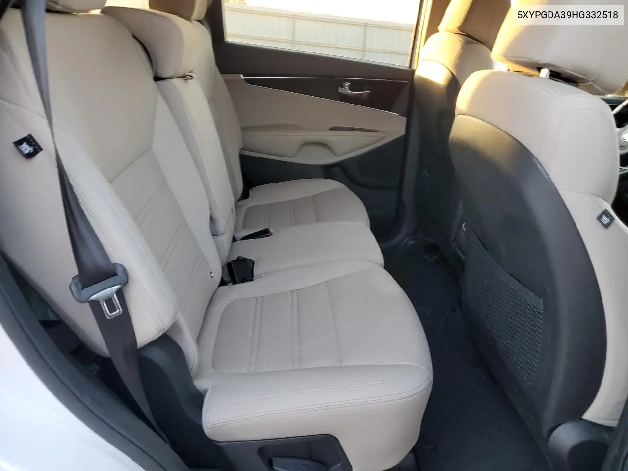 5XYPGDA39HG332518 2017 Kia Sorento Lx