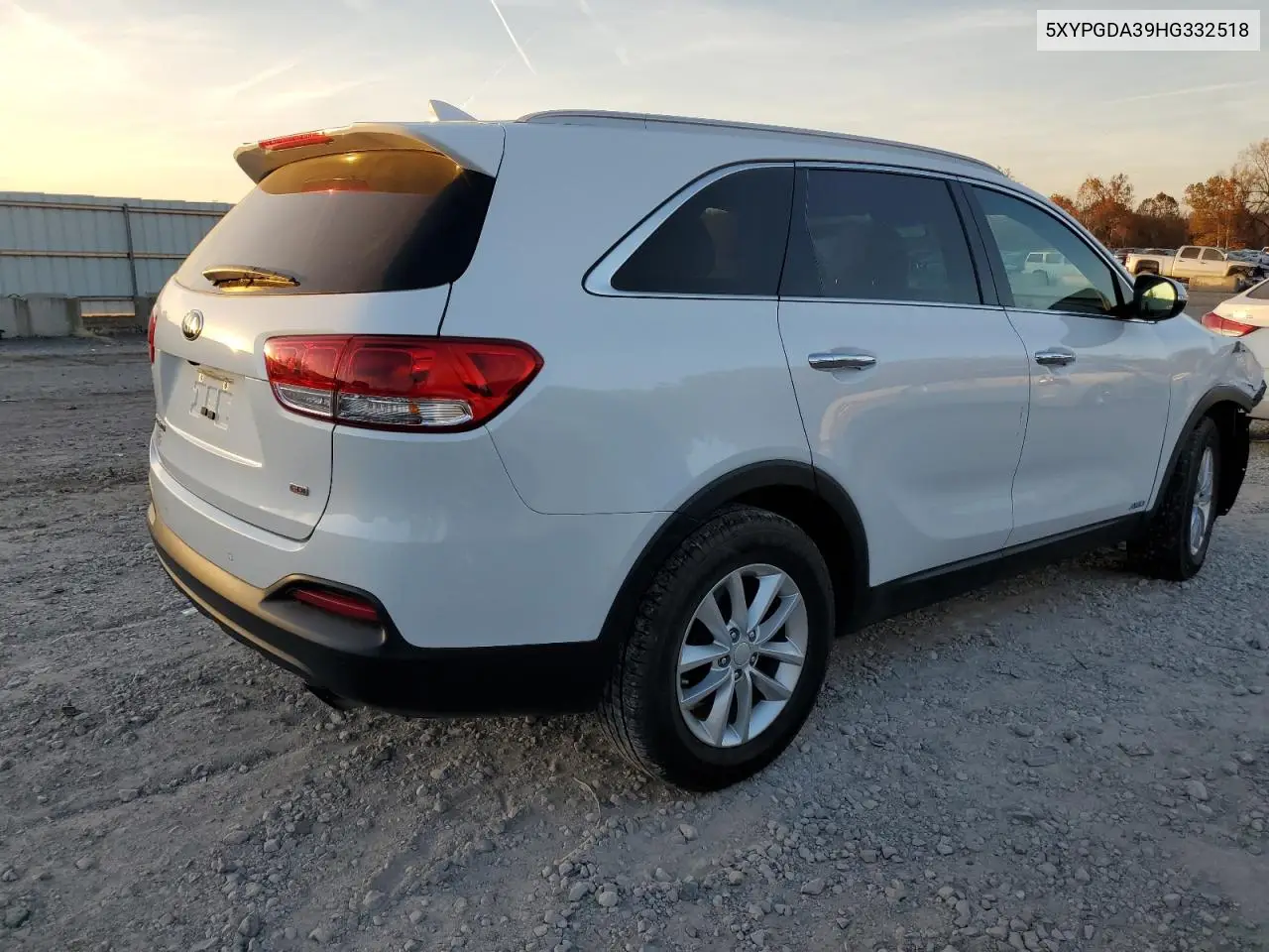 5XYPGDA39HG332518 2017 Kia Sorento Lx