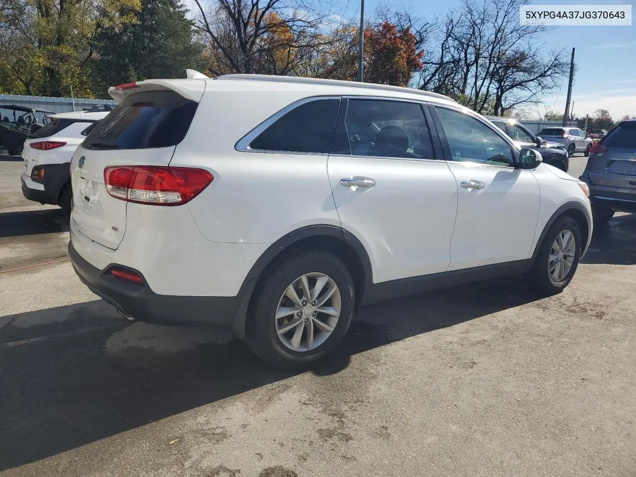 5XYPG4A37JG370643 2018 Kia Sorento Lx