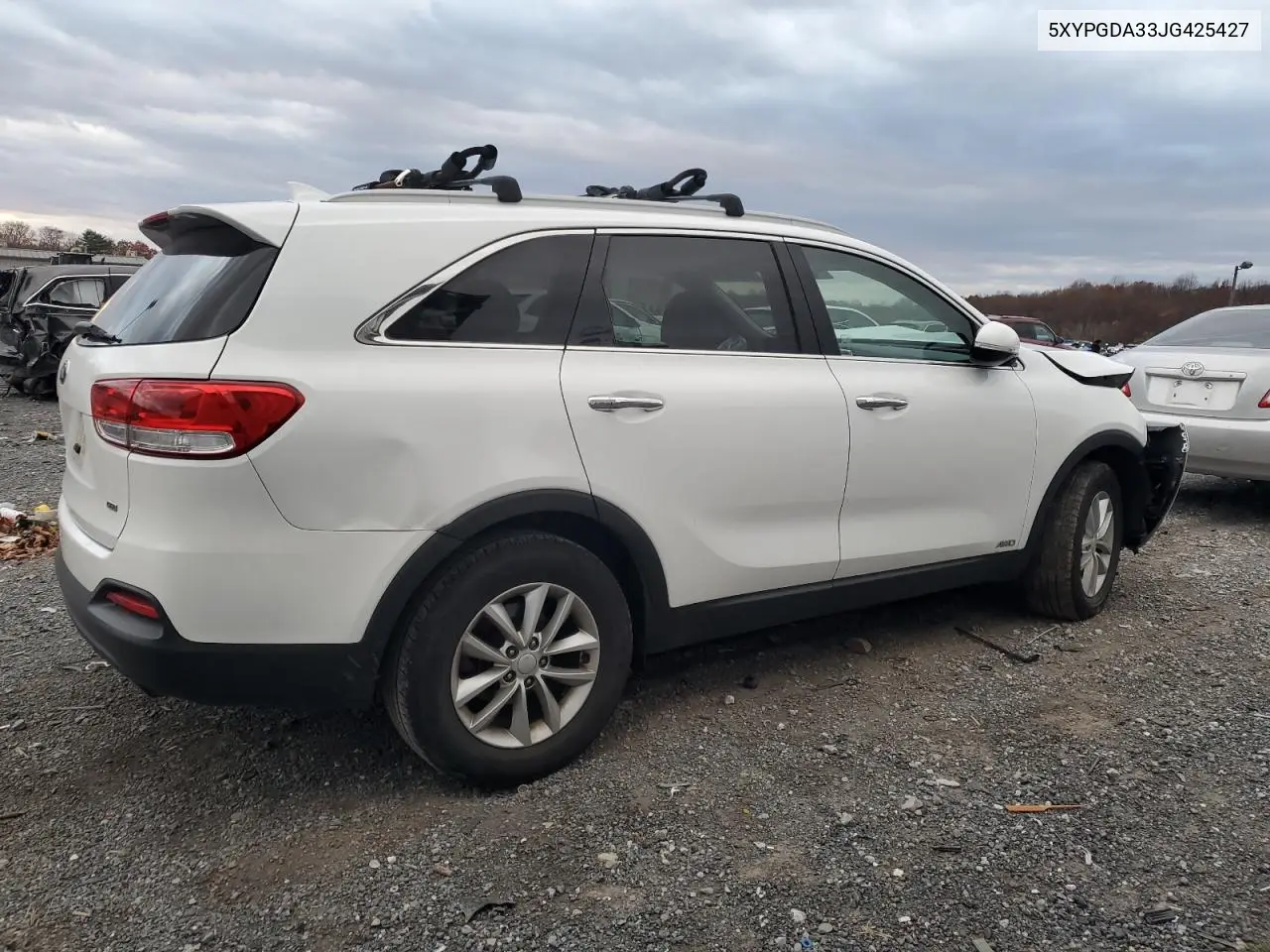 5XYPGDA33JG425427 2018 Kia Sorento Lx