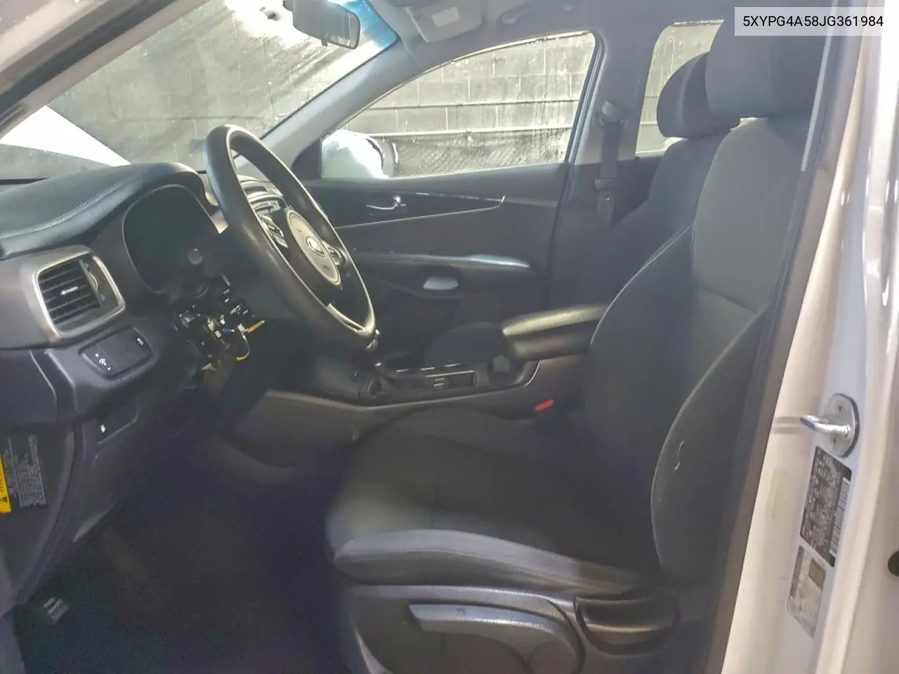 5XYPG4A58JG361984 2018 Kia Sorento Lx