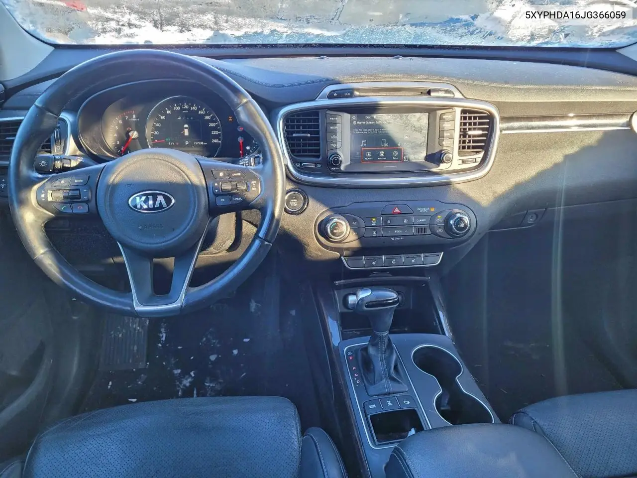 5XYPHDA16JG366059 2018 Kia Sorento Ex