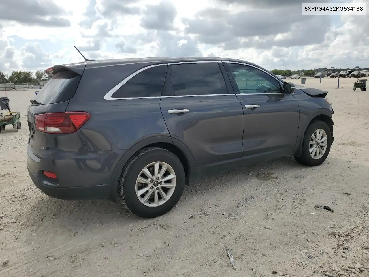 5XYPG4A32KG534138 2019 Kia Sorento L