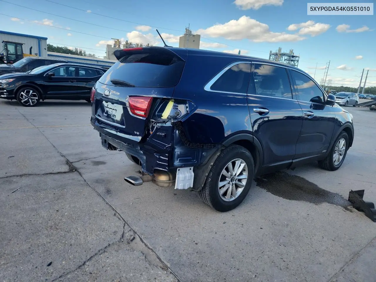 5XYPGDA54KG551010 2019 Kia Sorento Lx