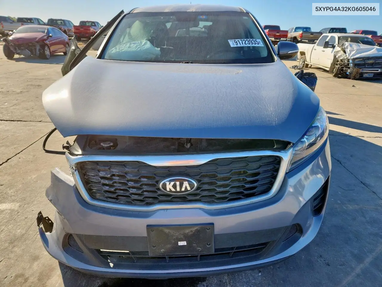 5XYPG4A32KG605046 2019 Kia Sorento L