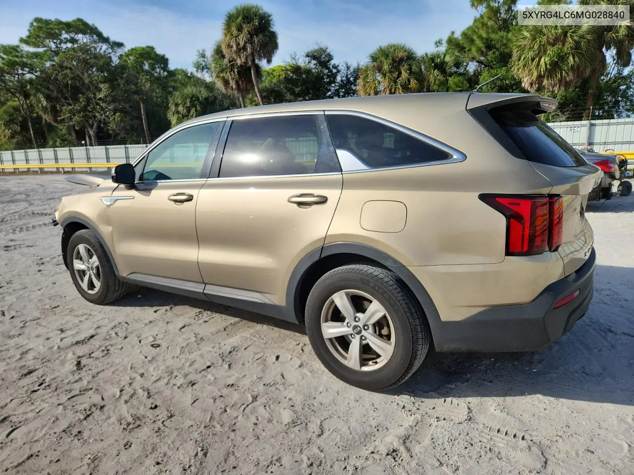 5XYRG4LC6MG028840 2021 Kia Sorento Lx