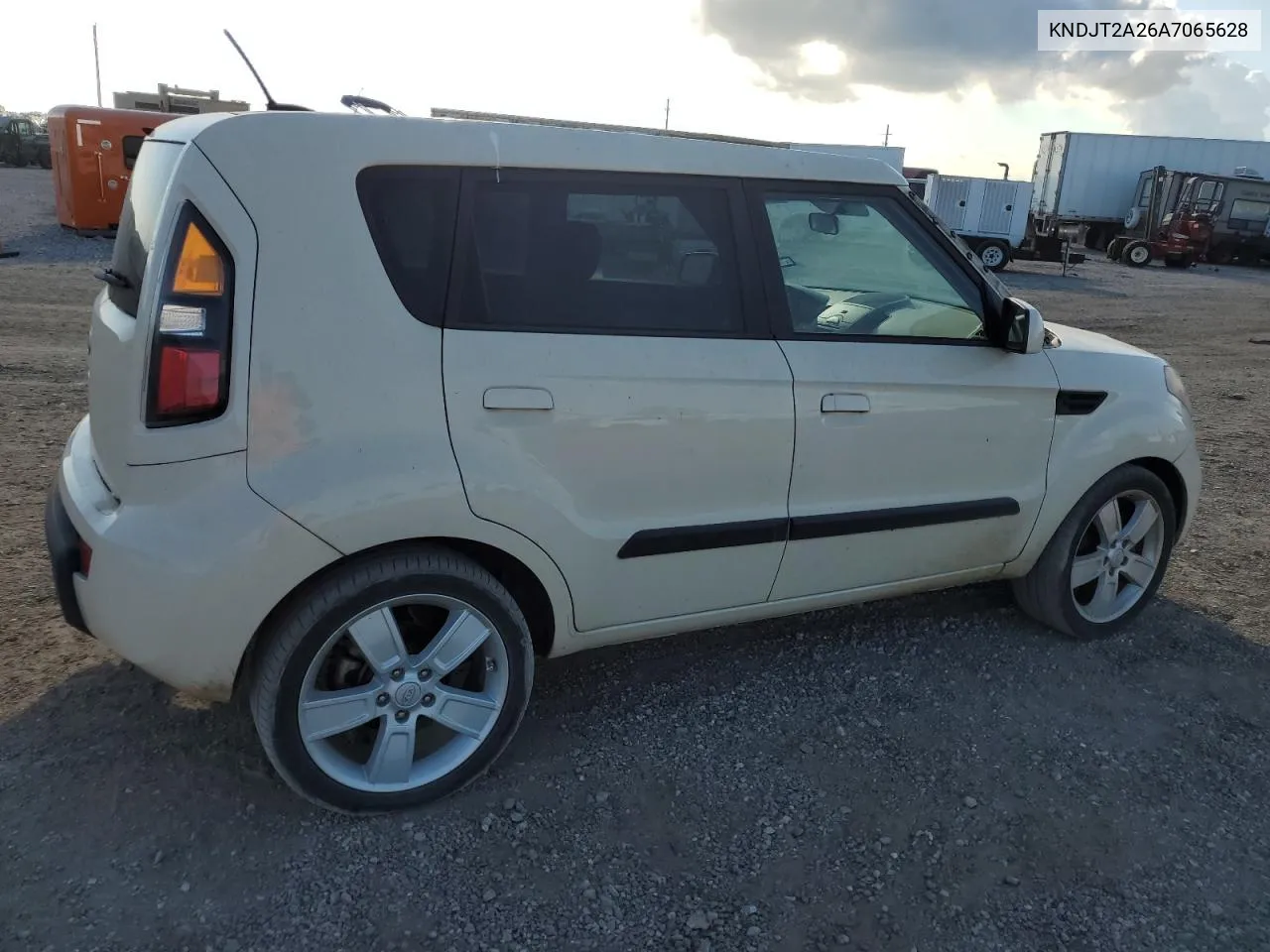 KNDJT2A26A7065628 2010 Kia Soul +