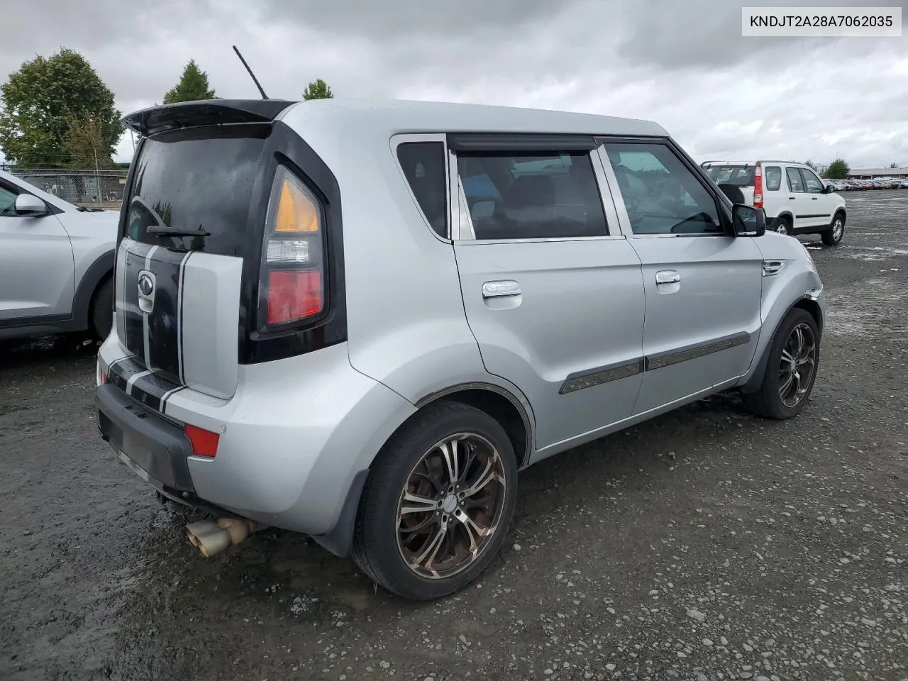 KNDJT2A28A7062035 2010 Kia Soul +