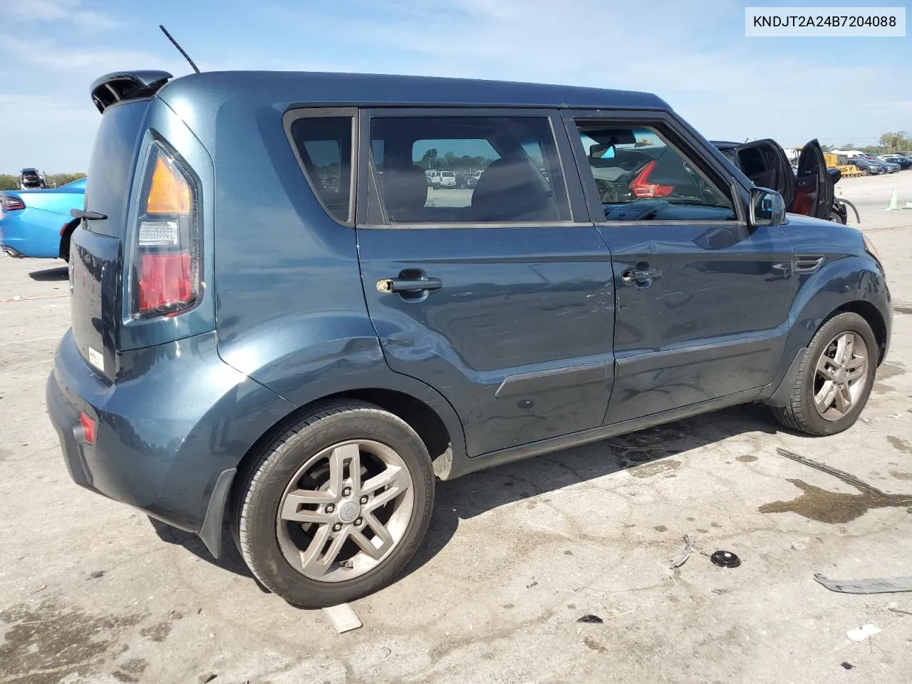 KNDJT2A24B7204088 2011 Kia Soul +