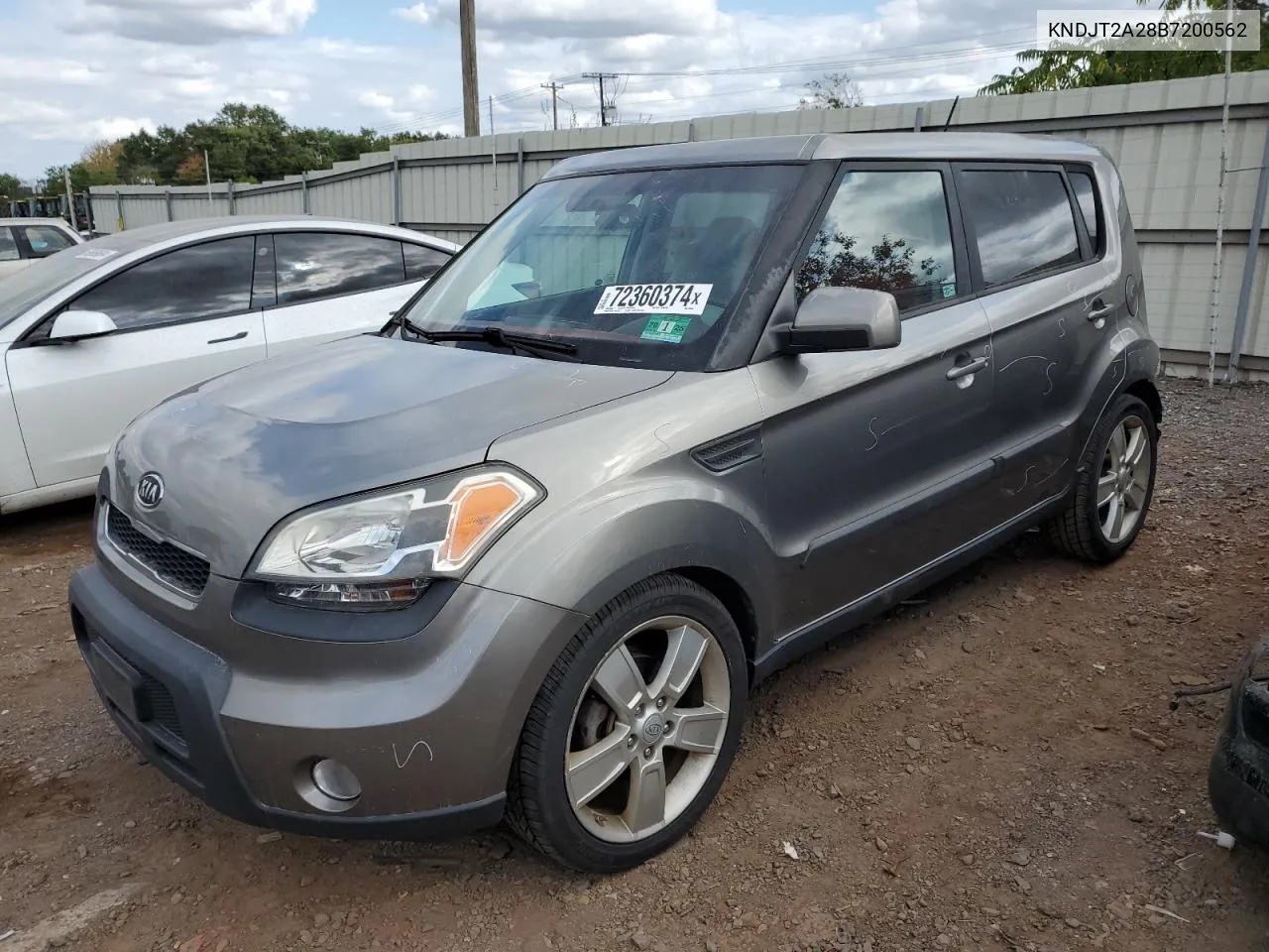 KNDJT2A28B7200562 2011 Kia Soul +