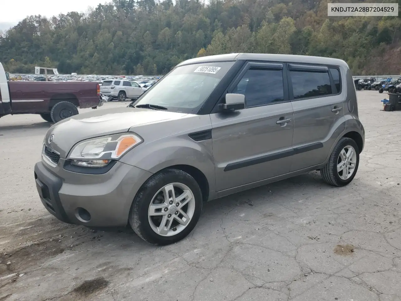 KNDJT2A28B7204529 2011 Kia Soul +