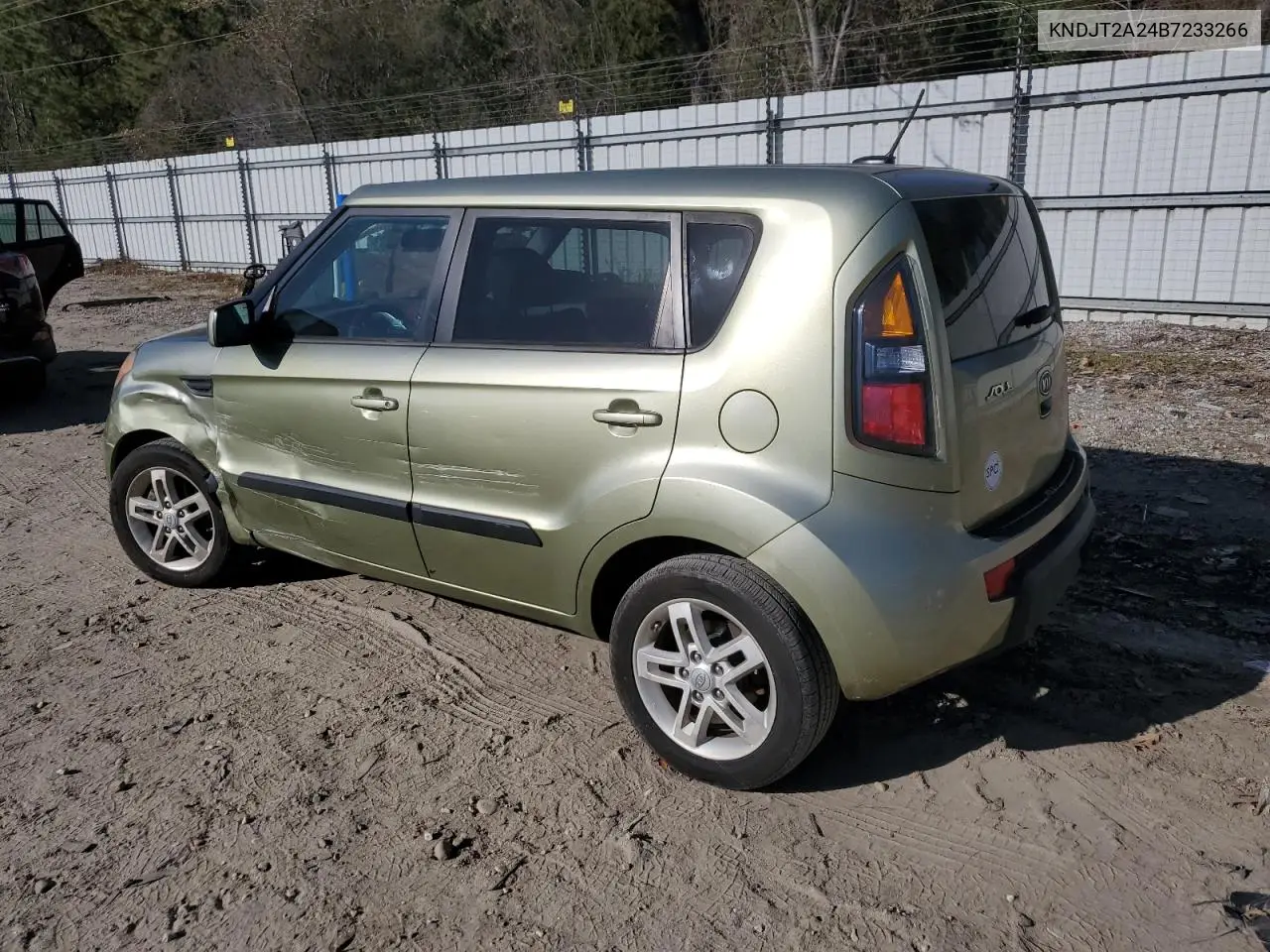 KNDJT2A24B7233266 2011 Kia Soul +