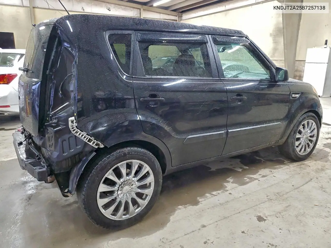 KNDJT2A25B7257138 2011 Kia Soul +