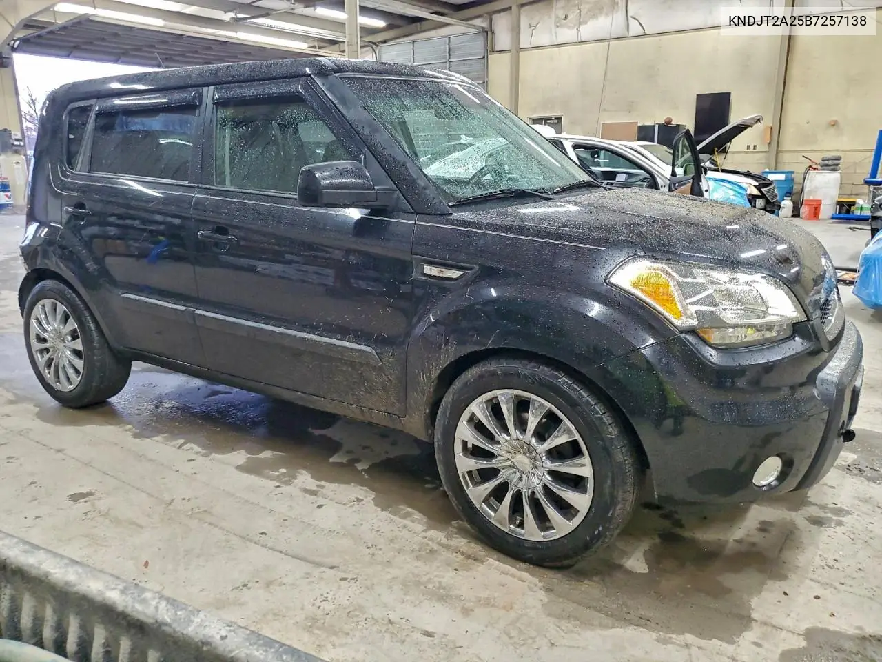 KNDJT2A25B7257138 2011 Kia Soul +