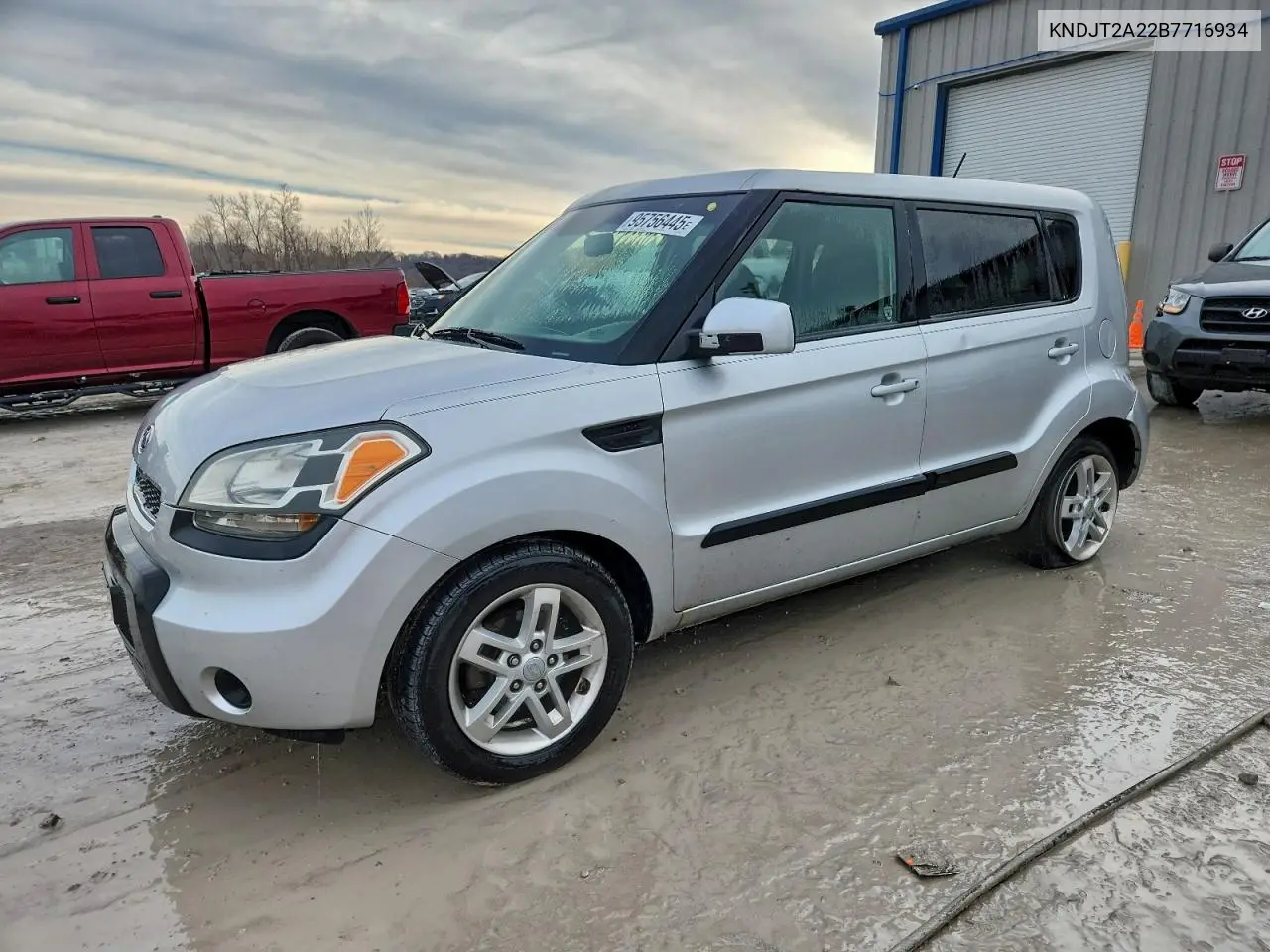 KNDJT2A22B7716934 2011 Kia Soul +