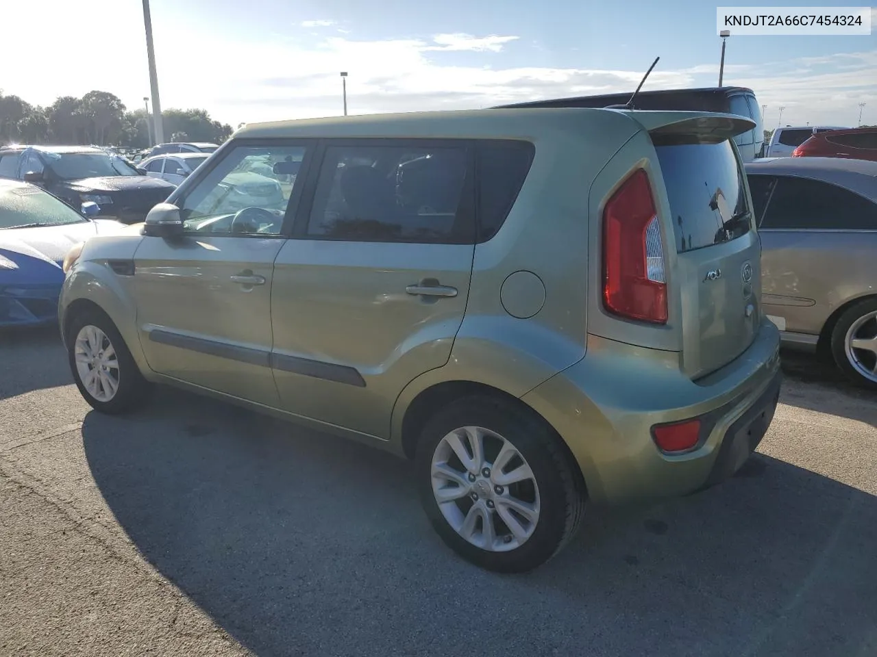 KNDJT2A66C7454324 2012 Kia Soul +