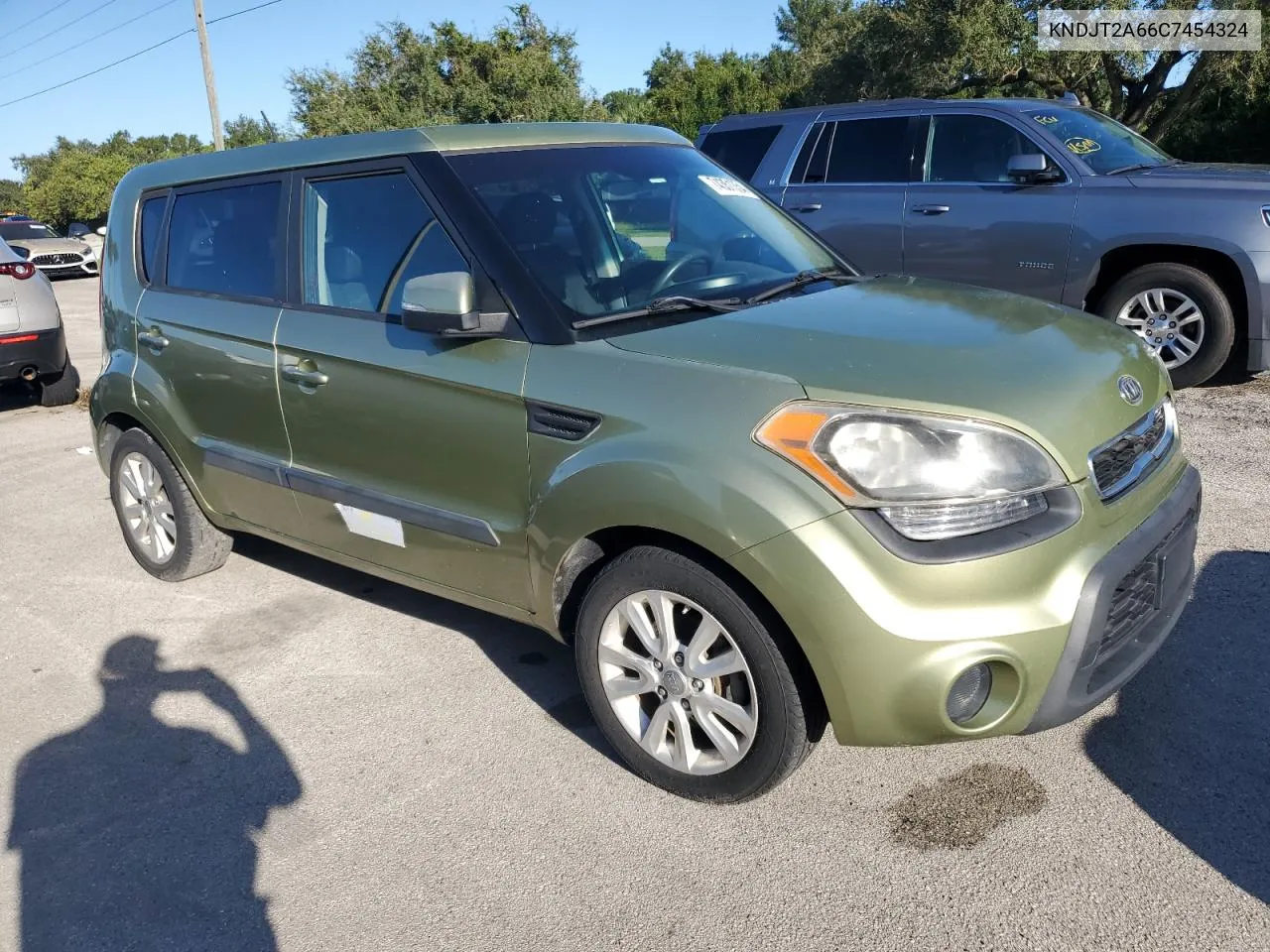 KNDJT2A66C7454324 2012 Kia Soul +