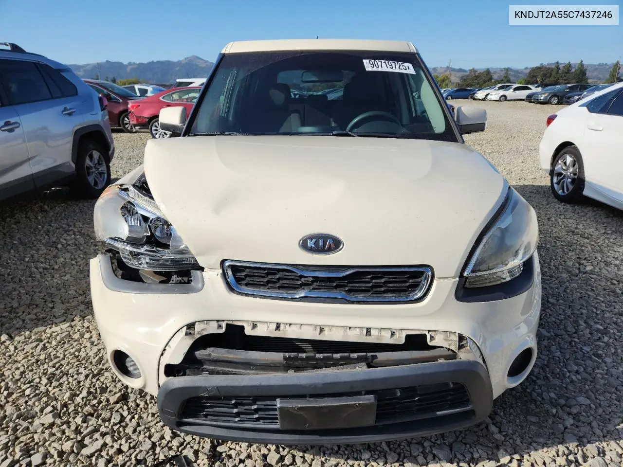 KNDJT2A55C7437246 2012 Kia Soul