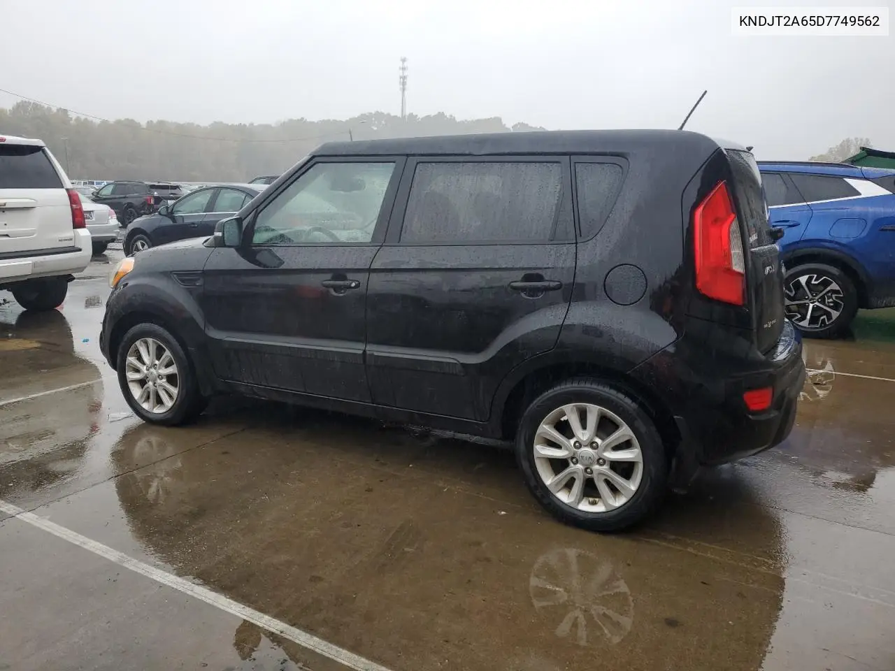 KNDJT2A65D7749562 2013 Kia Soul +